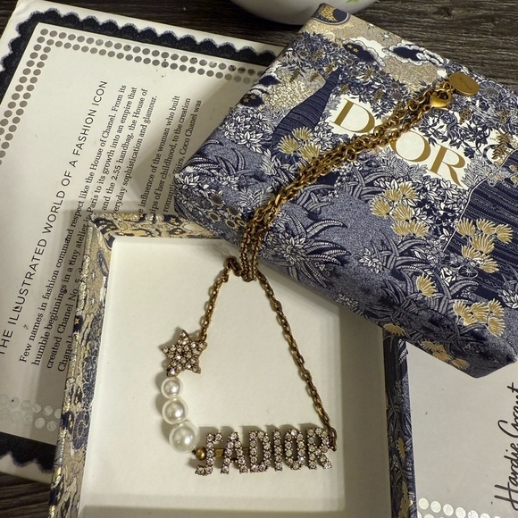 Christian Dior J'Adior Gold Pearl Collar Necklace
